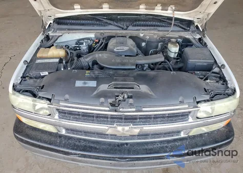 2004 Chevrolet Tahoe C1500 z USA, uszkodzony, nr VIN 1GNEC13V24R237592